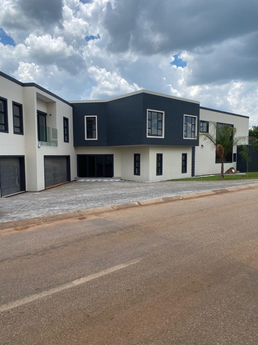 5 Bedroom Property for Sale in Seasons Lifestyle Estate North West